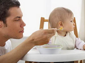 如何让宝宝快点认识爸爸