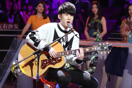 李湘为生二胎烦恼 柳岩放话:“生个试管婴儿自己带”