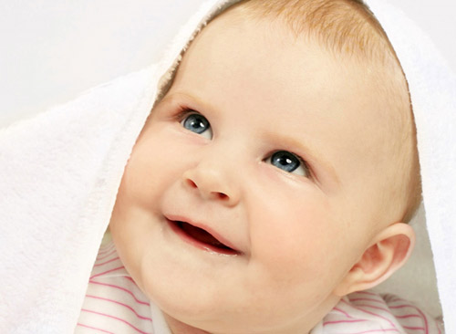 对付BB湿疹 激素药膏当用则用