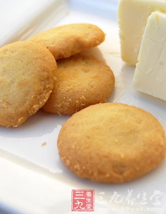 饼干是碳水化合物 长期食用易营养不良