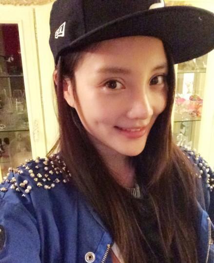 李小璐视频门引争议 懒理坊间种种流言飞语(组图)