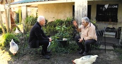 世界最穷总统住板房保镖仅两名差人和一条狗