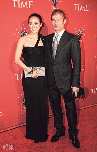 港媒揭秘情史:章子怡曾恋洋富商汪峰有两段婚史